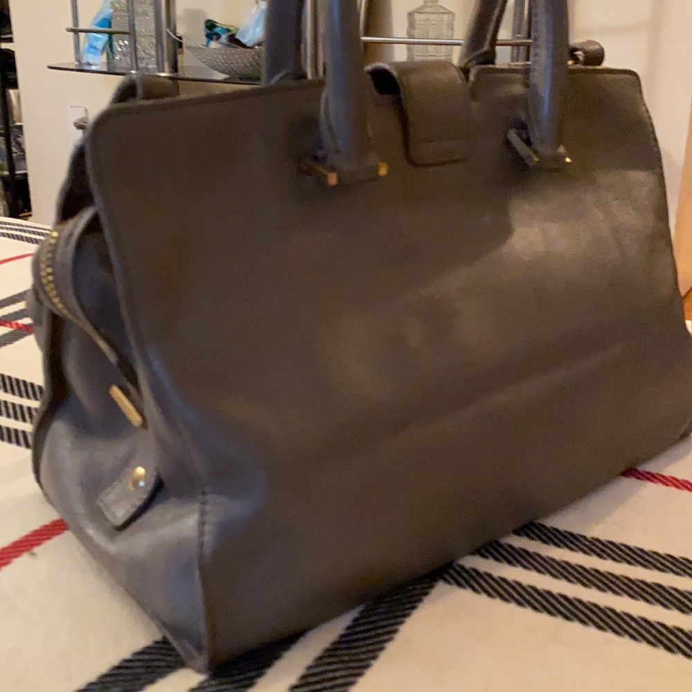Authentic SAINT LAURENT Calfskin Small Classic Y Cabas Grey - Picture 5 of 11